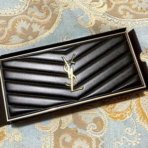New in Box Yves Saint Laurent Couture Clutch Eyeshadow Palette